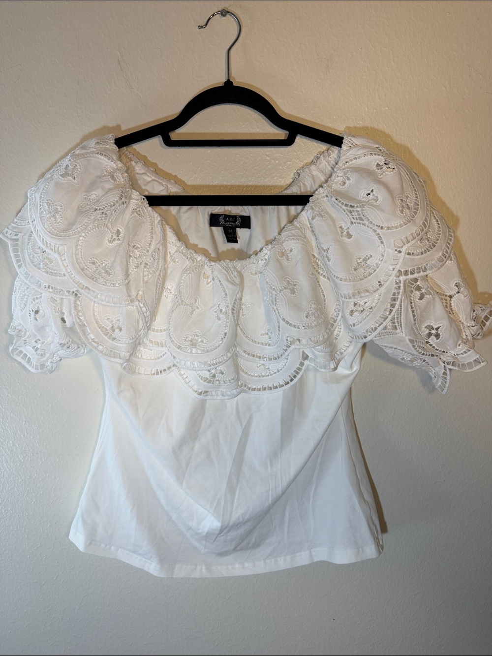 White Cotton Eyelet Off-Shoulder Option Scalloped Collar Short Sleeve Top